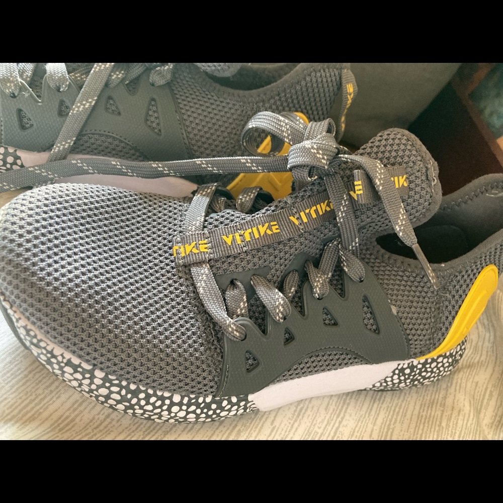 BRAND NEW PAIR OF VITIKE GRAY/WHITE/YELLOW SNEAKERS - SZ EUR 36 ARE LIKE A 3 US